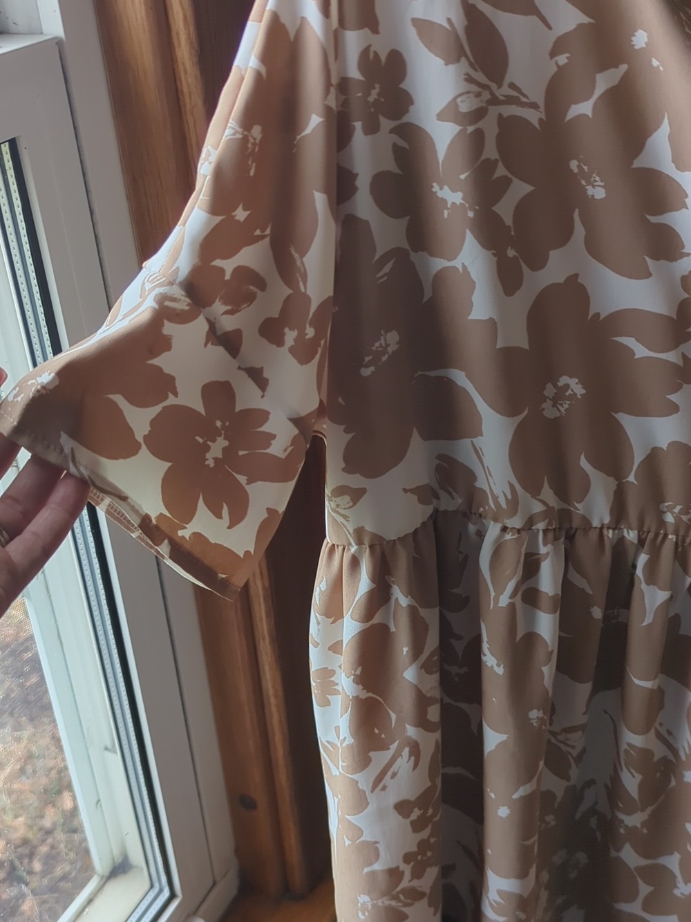 Bombom Floral Peplum Tunic Top in Beige and White Large - Picture 3 of 7